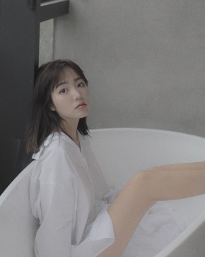 Lingli2003, 32, United States