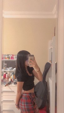 Jasminefeet, 20, Canada