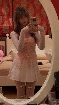 Angel Kitty, 18, United Arab Emirates