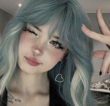 Poppy, 18, United States