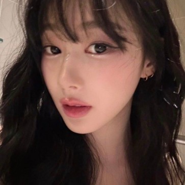 Claire, 20, Brazil