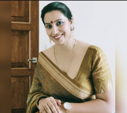 Siya , 58, India