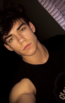 Troy, 18, United States