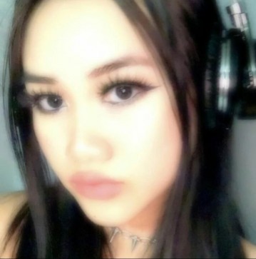 Christinaaa, 19, South Korea