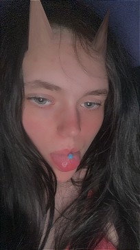 Sky, 18, United Kingdom