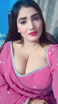 Vineeta, 37, India