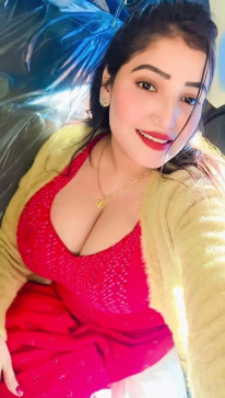 Vineeta, 37, India