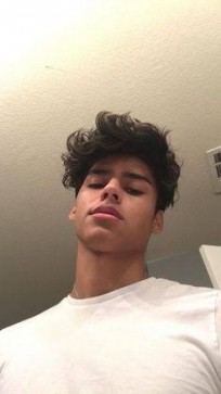 Sam, 18, India