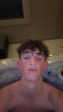 SusZac, 18, United States