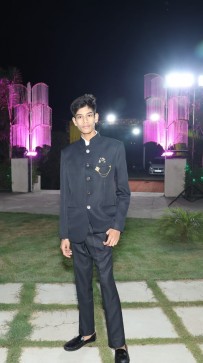 Ansh Saxena, 18, India