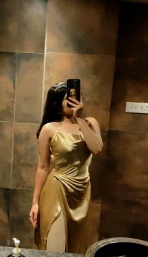 Ananyalicious, 18, India