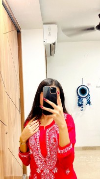 Aisha, 22, India
