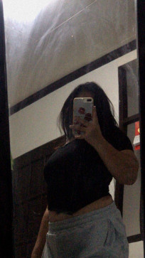 Linss, 18, Philippines