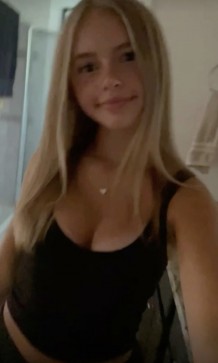 Maddie, 18, United States
