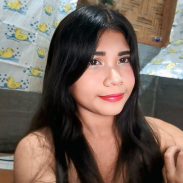 Lyn, 22, Philippines