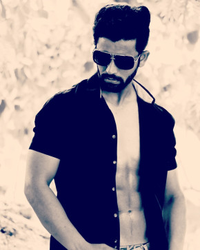 Ricky, 28, India