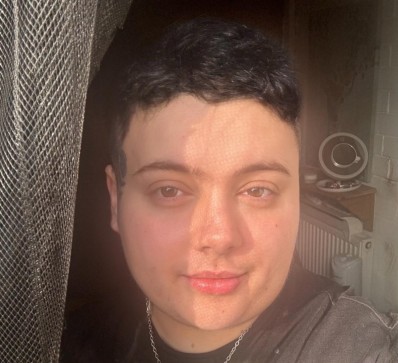 Khadija, 25, United Kingdom