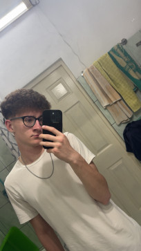 Michael, 20, Romania