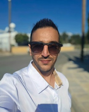 Makis, 29, Cyprus