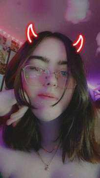 Angelica, 20, United Kingdom