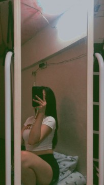 Ellyse, 20, Philippines