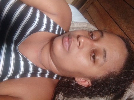 Eva Barany, 18, Madagascar