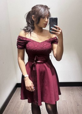 Shreya, 24, Canada