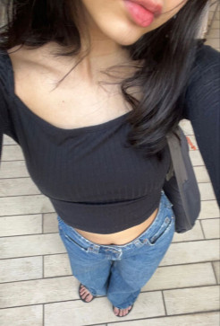 Anaya, 19, India