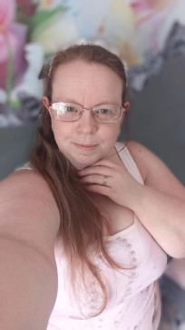 Erica_NormalChat, 43, United Kingdom