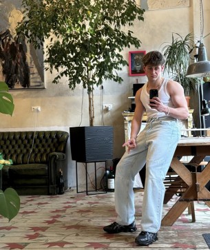 Antonio, 23, Italy