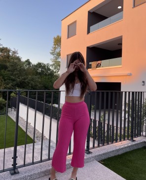 Anne, 18, Belgium