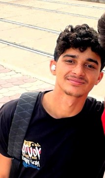 Heni, 19, Tunisia