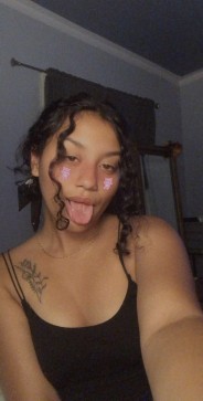 Rileyy Seller, 18, United States