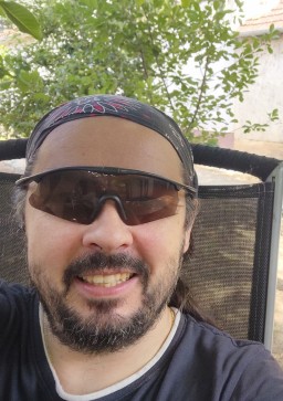 Venzen, 39, Serbia