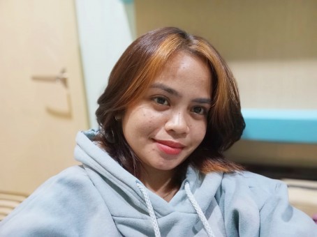 Ann Lumindas, 21, Philippines