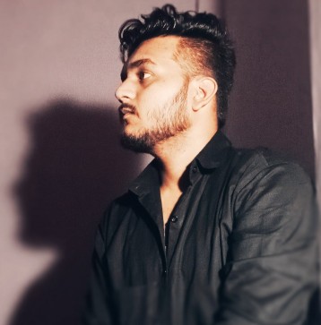  Nas, 18, India