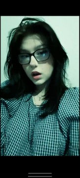 Marie, 18, United Kingdom