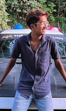 Royy, 24, Singapore
