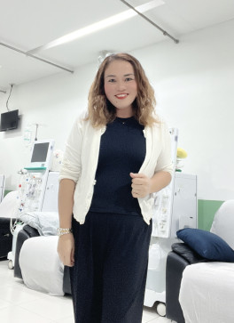 Pearly , 40, Philippines