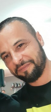 Zoran , 40, Serbia