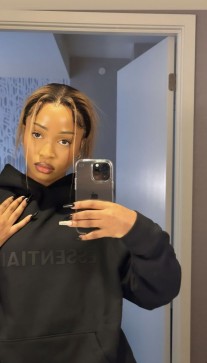 Khloe, 18, South Africa