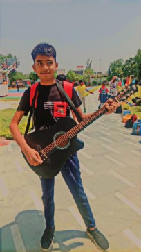 Harsh Goswami, 18, India