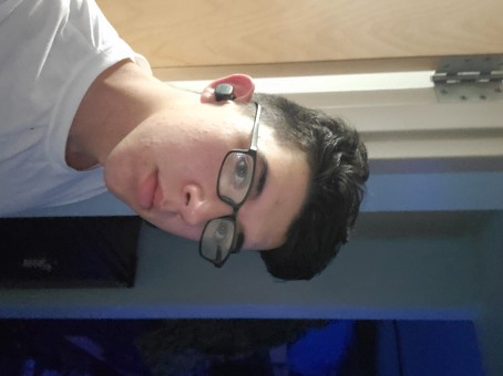 Random, 18, United States