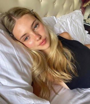 Laura, 19, Croatia