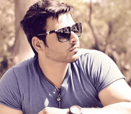 Varun, 28, India