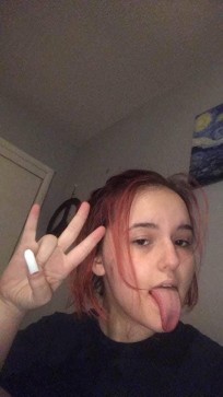 Anna, 23, United States