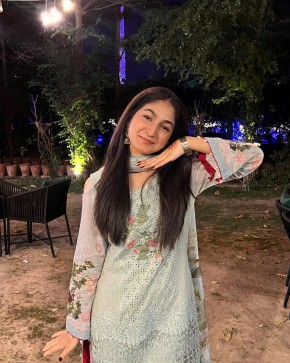 Inayat Hasnain, 20, India