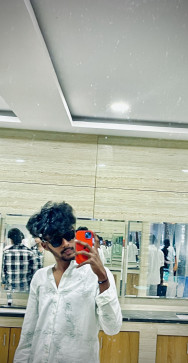 Maddy, 21, India