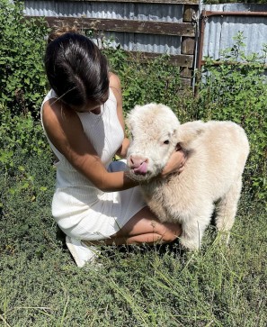 Claudia, 22, Australia