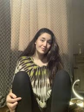 EmmaC, 27, United Kingdom